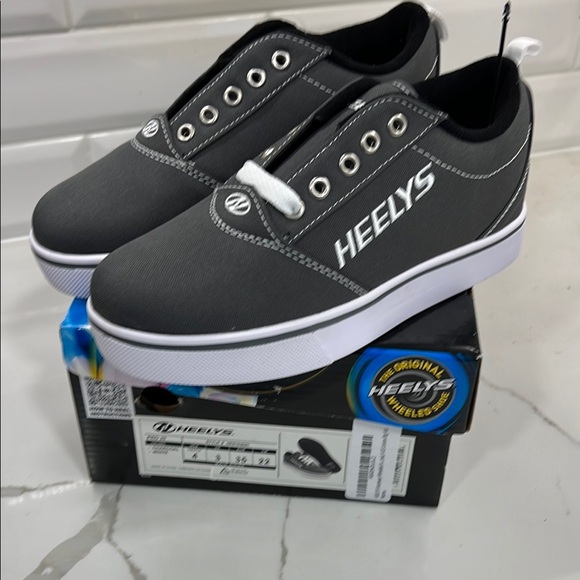 Heelys Gray Slip-On Sneakers with Classic Style - Picture 1 of 3